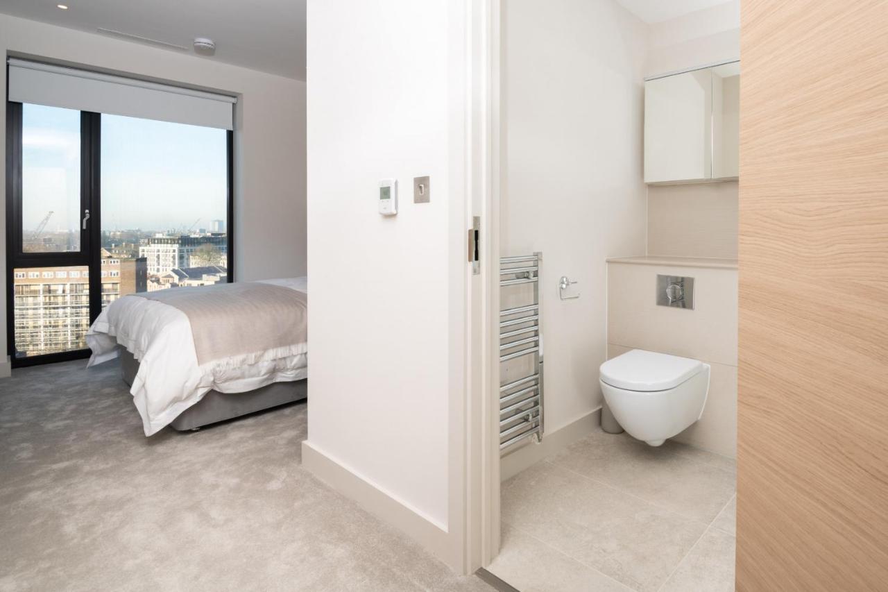 Modern Family Home Close To Victoria Station By Underthedoormat London Exterior photo